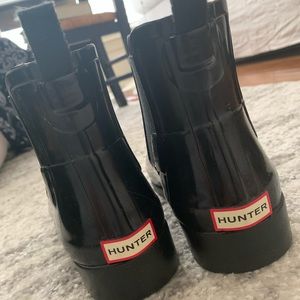Black short hunter boots